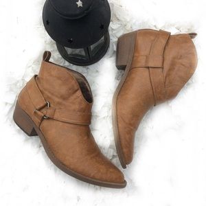 Coconuts by Matisse camel ankle booties